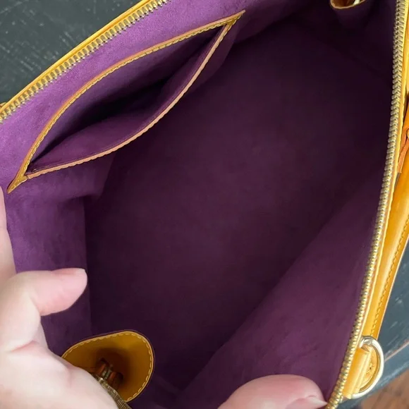 Louis Vuitton EPI Leather Alma PM Bag - Picture 14 of 16